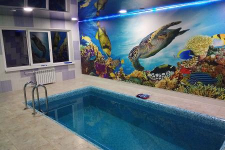 Коттедж с теплым бассейном в доме