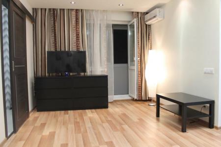 Комфортабельная двухкомнатная квартира на часы,  сутки.