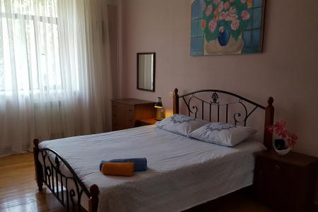 Удобная квартира напротив Бульвара в Баку