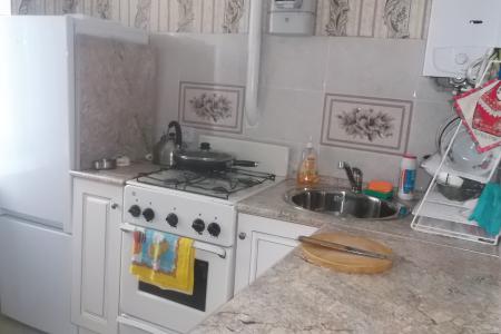 сдам 1 к квартиру рядом с вокзалом по суточно