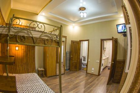 Однокомнатная нарзанная галерея