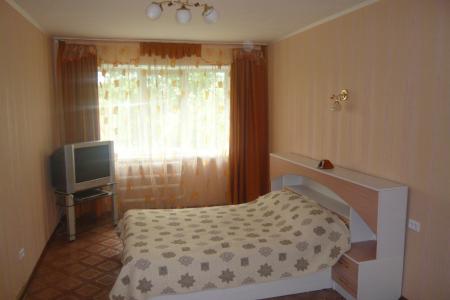 посуточно почасно