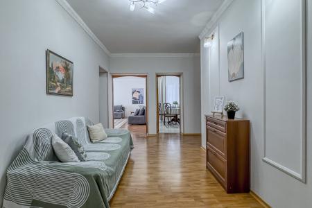 Просторная квартира рядом с театром