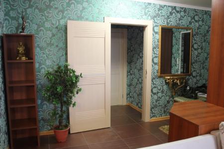 Двухкомнатная квартира недалеко от ж/д вокзала