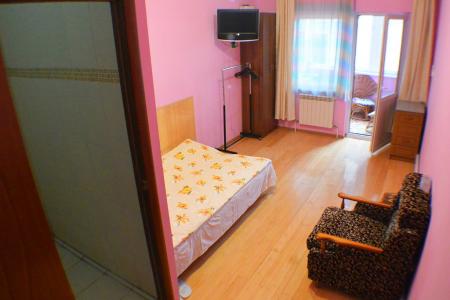 1 комнатная квартира возле моря