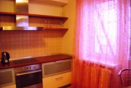 Квартира с хорошим евроремонтом по суткам, Wi-Fi, отчётные документы