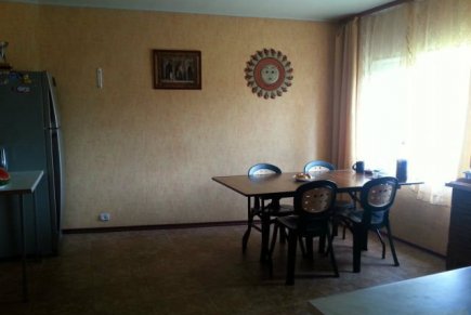 Сдам посуточно двухэтажный коттедж с баней в деревне Куйвози