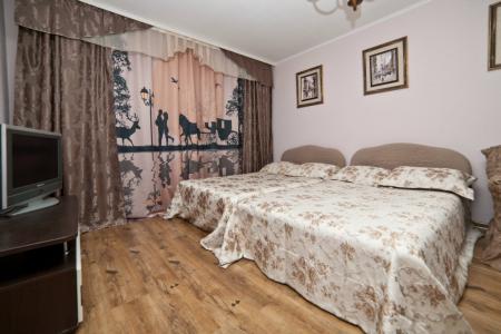 Отличная 1 К КВ возле метро Уралмаш, высокий этаж, хороший ремонт.