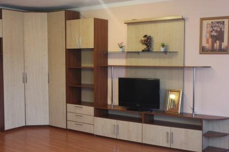 Двухкомнатная квартира на пл. Советов