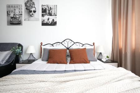 Пять Звёзд у Городской Администрации