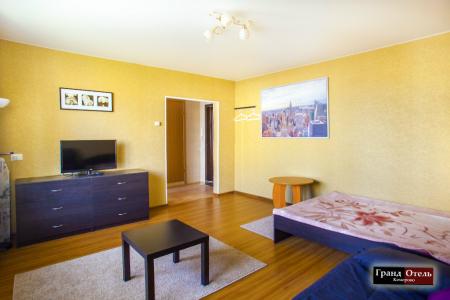 Однокомнатная квартира возле ТРК "Променад-2"