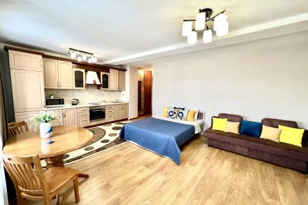 Возле Аэропорта