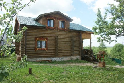 Деревянный дом с баней для дружной компании