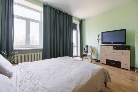 Просторная 2-комнатная квартира у Петропавловки