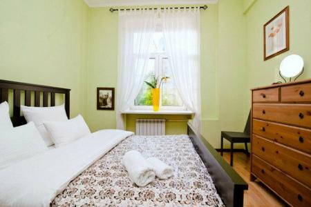 Набережная Москва реки, двухкомнатная квартира в элитном сталинском доме по Кутузовскому пр-ту д.26