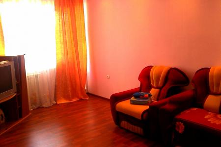 Однушка возле ТРЦ Пиплза парка