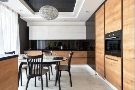 Дизайнерская квартира-студия у метро Грушевка, рядом ж/д вокзал и центр города