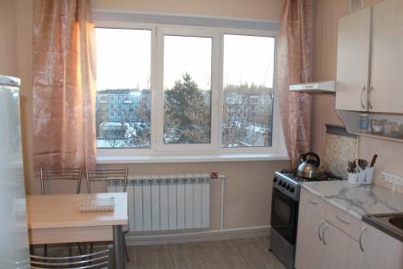 Сдаю 1 к. кв. на Красной Артиллерии, д. 9, посуточно