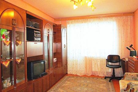 Сдам ПОСУТОЧНО 1-к.кв. мкр. Юбилейный,4