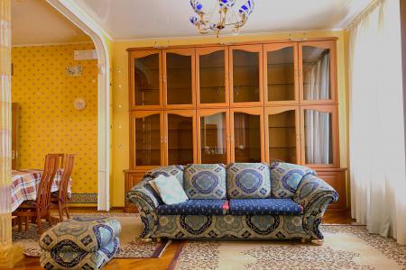 4-комнатная квартира у Патриарших прудов