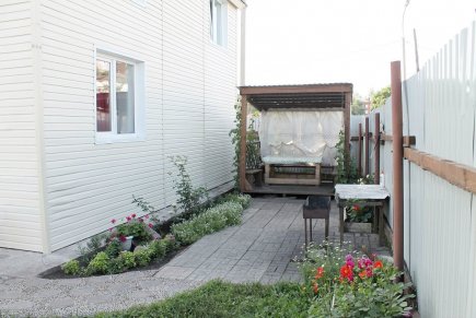 Коттедж с баней на дровах