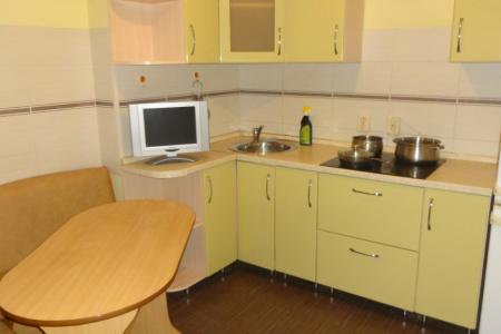 Трехкомнатная квартира в заволжском районе