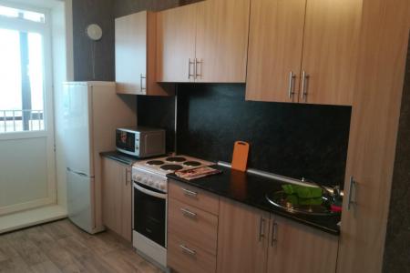 1-ая Vip, около Ж/Д Вокзала