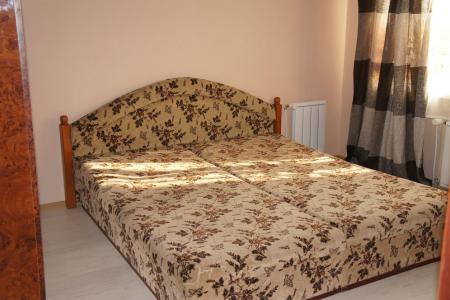 Двухкомнатная квартира после ремонта в новостройке "Новый город".