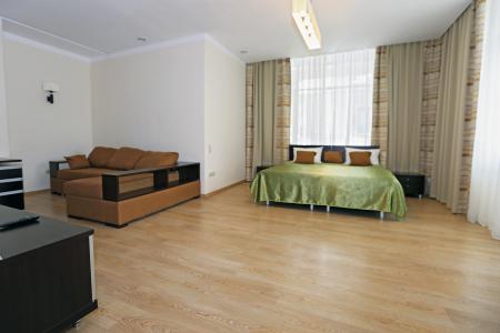 Видовые апартаменты общей площадью 65 м2 на 2 эт. в корпусе "Башня" отеля &laquo;Respec