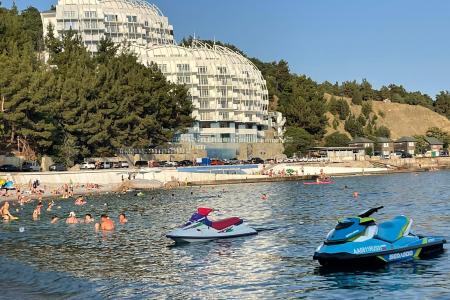 Этаж в коттедже. Номера в коттедже.Терраса с мангалом