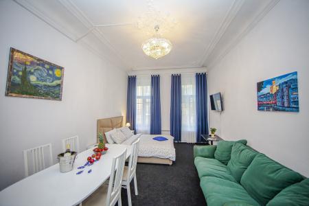 Happy Time Apartment