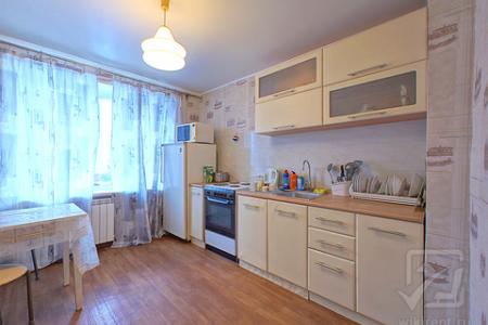 Уютная квартира в Челябинске рядом с площадью Революции, где проходят важные события нашего города.