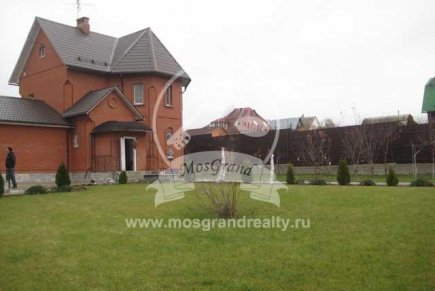 Коттедж на Дмитровском шоссе для небольшой компании из 12 человек