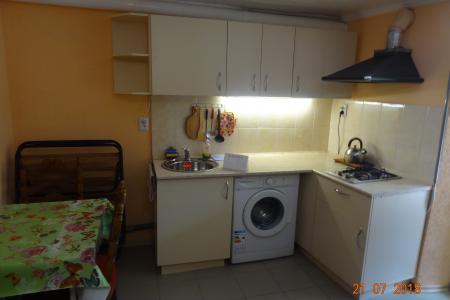 1-ккв студия в центре Ялты с отдельным входом 700 м до моря