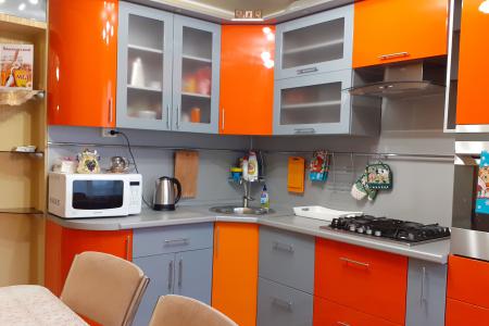 3-х комнатная квартира со своим входом и парковкой