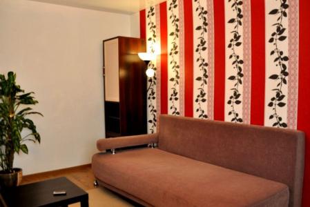 1-комнатная квартира возле Алтайского суда