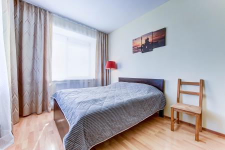 Большая Квартира у метро Пионерская