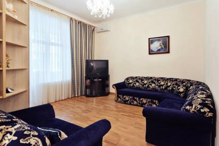 Просторная квартира у метро Приморская