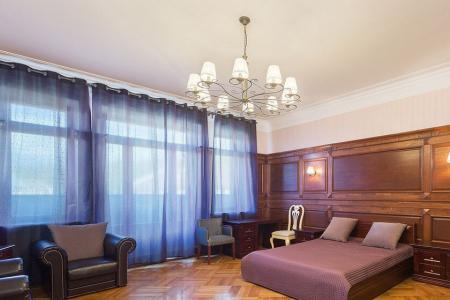 Коттедж на Калужском шоссе с бассейном