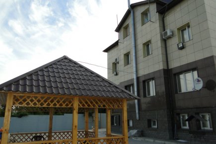 Коттедж в черте города Сандра