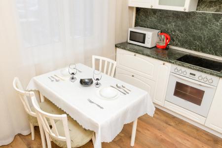 Двухкомнатная квартира возле ЖД-вокзала