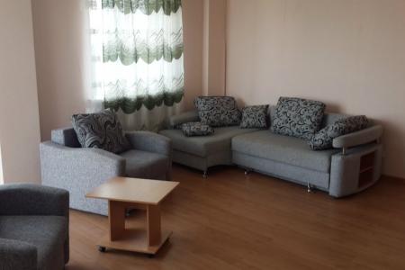 Просторная двухкомнатная квартира в районе Цирка