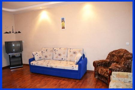 Просторная 1-квартира рядом с центральным рынком ждет вас.