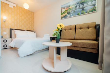 студия на Хрустальной