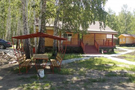 Коттеджи на озере Алабуга