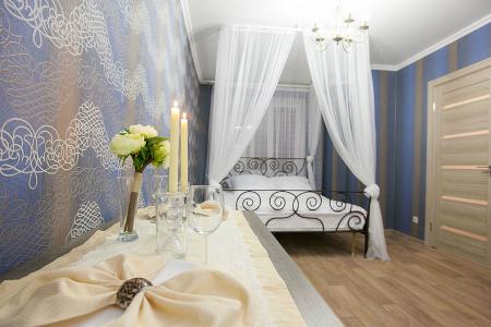 Великолепные апартаменты в стиле винтаж с большой двухместной джакузи