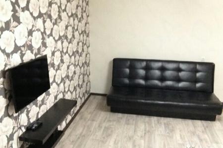 Возле окружной больницы