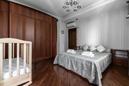 Двухкомнатная квартира в центре Сочи