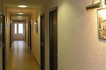 В ста метрах от моря!