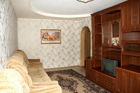 сдаю 3-х комнатную элитную квартиру в центре